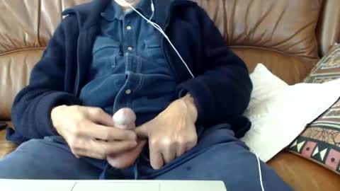 Snapshot of capoexe chatting on May 17, 2026, 12:56 pm capoexe online show from May 17, 2026, 12:56 pm