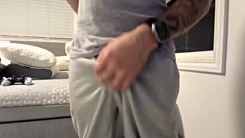 Snapshot of cappinrc8 chatting on February 6, 2026, 3:00 am cappinrc8 online show from February 6, 2026, 3:00 am