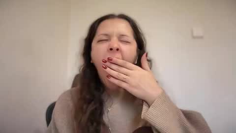 Emma online show from October 1, 2025, 5:46 am