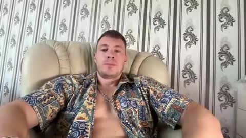 Snapshot of capt_oliver chatting on July 14, 2026, 9:14 am follow my twitter online show from July 14, 2026, 9:14 am