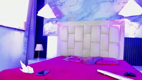 Cara  online show from December 17, 2025, 2:12 pm