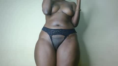 caramelebony_ online show from March 7, 2025, 3:39 pm