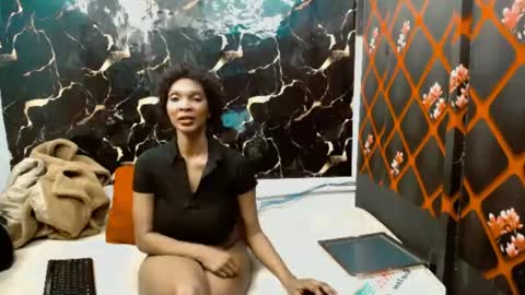 Snapshot of caramelminxx_ chatting on July 6, 2026, 7:49 am caramelminxx_ online show from July 6, 2026, 7:49 am