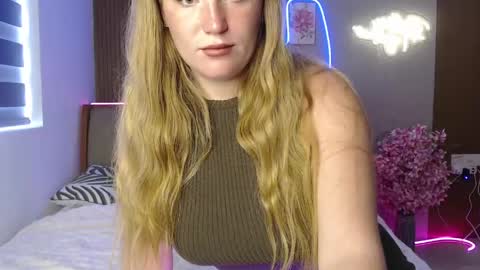 Snapshot of caramelstorm chatting on April 16, 2026, 3:29 am Lana online show from April 16, 2026, 3:29 am