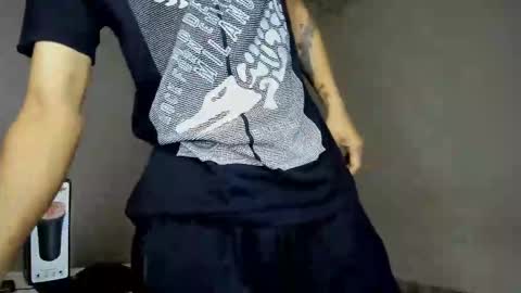 Carlos and Cristian  online show from December 14, 2025, 2:50 am