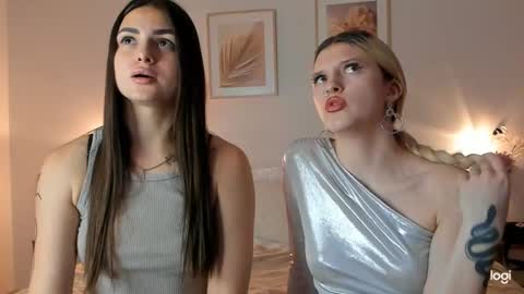 Snapshot of caressyourself chatting on January 12, 2025, 2:19 pm caressyourself online show from January 12, 2025, 2:19 pm