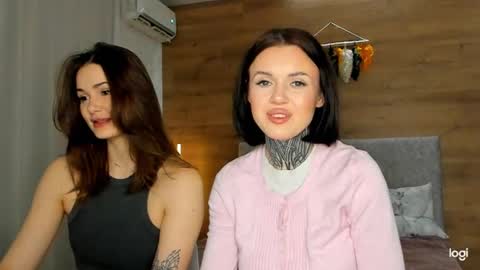 Snapshot of caressyourself chatting on February 6, 2025, 8:18 am caressyourself online show from February 6, 2025, 8:18 am