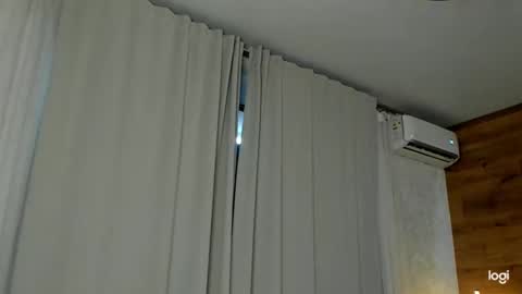 Snapshot of caressyourself chatting on February 6, 2025, 11:21 am caressyourself online show from February 6, 2025, 11:21 am