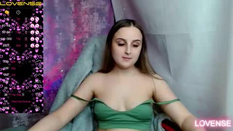 Christi online show from November 14, 2025, 8:46 am