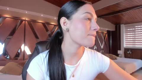 Carina online show from December 4, 2025, 12:58 pm