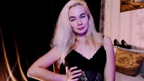 Carin online show from November 21, 2025, 9:35 pm