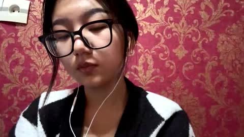 Snapshot of carinirick chatting on November 26, 2025, 1:28 am Chloe online show from November 26, 2025, 1:28 am