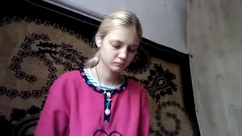 Snapshot of carissaalderson chatting on May 6, 2026, 2:40 am Kira online show from May 6, 2026, 2:40 am