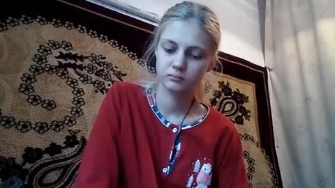 Snapshot of carissaalderson chatting on May 8, 2026, 2:28 am Kira online show from May 8, 2026, 2:28 am