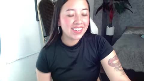 Snapshot of carla_parissii chatting on March 3, 2025, 1:09 pm Carla online show from March 3, 2025, 1:09 pm