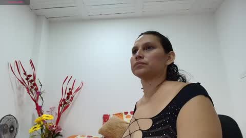 carlaantonellii online show from April 14, 2026, 3:45 am