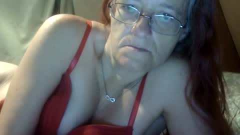 Snapshot of carleeswoman08 chatting on June 2, 2026, 11:45 am carleeswoman08 online show from June 2, 2026, 11:45 am