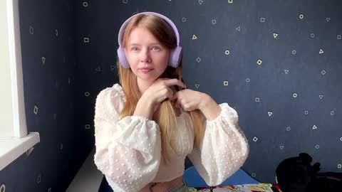 Snapshot of carlettanickas chatting on April 1, 2026, 8:04 am Kaayy Its my first day here online show from April 1, 2026, 8:04 am