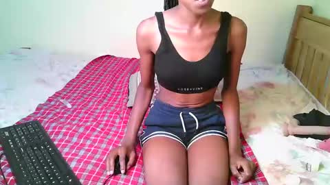 carlex_ online show from February 17, 2025, 4:37 pm