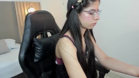 C A R L I N A online show from October 25, 2025, 12:13 pm