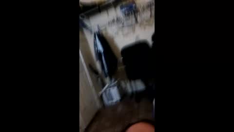 carlo_371 online show from April 11, 2026, 10:52 am