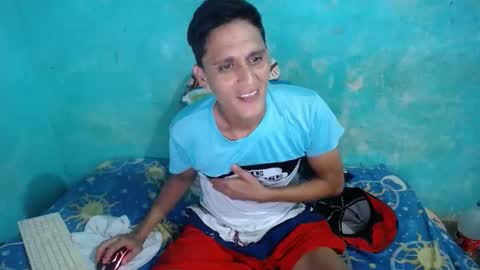 carlos_steven online show from May 15, 2026, 1:12 am