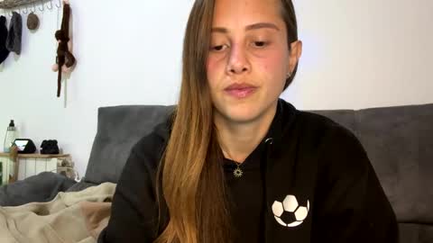 Snapshot of carlotta4you chatting on January 28, 2025, 7:21 pm Carlotta4you online show from January 28, 2025, 7:21 pm