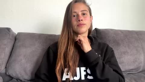 Snapshot of carlotta4you chatting on March 7, 2025, 12:01 pm Carlotta4you online show from March 7, 2025, 12:01 pm