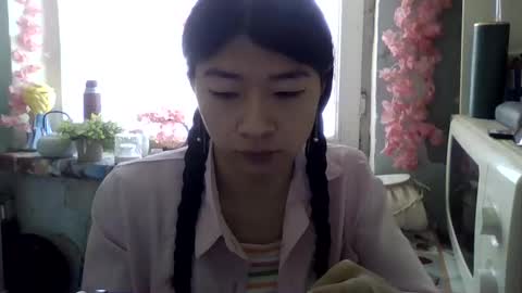 CarlyJoy online show from April 6, 2026, 9:10 am