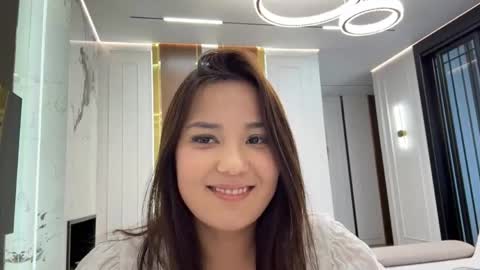 Snapshot of carlynputhiyamadam chatting on May 28, 2026, 9:06 am Alisa online show from May 28, 2026, 9:06 am