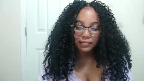 Snapshot of carmellovekisses chatting on September 8, 2025, 11:48 pm CARAMEL xoxo online show from September 8, 2025, 11:48 pm