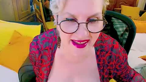 Carmen online show from May 25, 2026, 7:58 am
