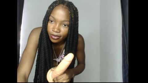 caroline online show from March 27, 2026, 10:37 am