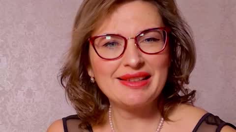 CaroJhones online show from January 12, 2026, 5:12 am