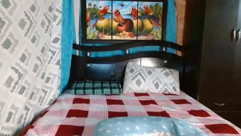 Snapshot of carol_lil1 chatting on February 27, 2026, 12:10 am carol_lil1 online show from February 27, 2026, 12:10 am