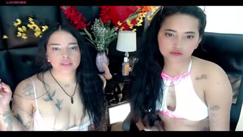 Carolaine01 online show from February 20, 2025, 1:25 am