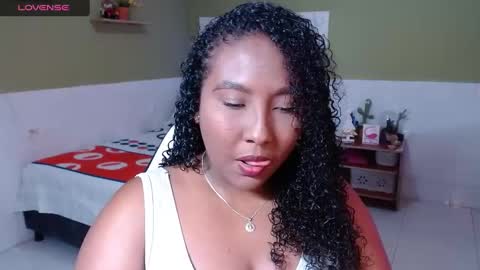 Snapshot of caroldelatorre chatting on December 29, 2024, 5:54 pm Carol de la torre online show from December 29, 2024, 5:54 pm