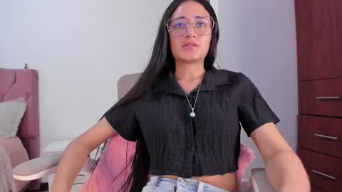 Caroline online show from December 5, 2024, 5:06 pm