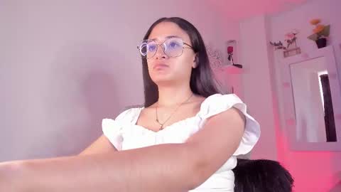 Caroline online show from September 15, 2025, 5:35 pm