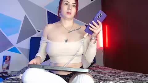 Carolin Moore online show from January 21, 2025, 7:17 pm