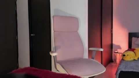 CARO  online show from May 20, 2026, 10:38 pm