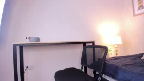  Caroline  online show from January 17, 2026, 11:37 am