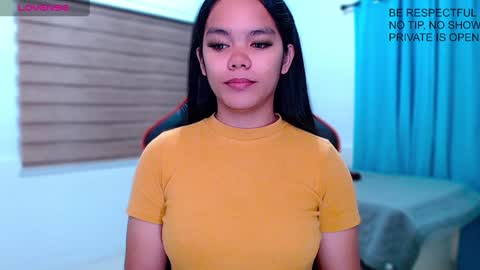 caroline_east online show from December 14, 2024, 7:46 pm