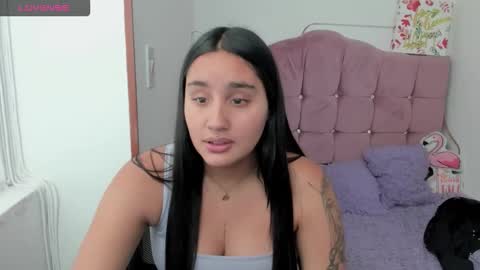 caroline_rodriguez_9 online show from December 1, 2025, 7:19 pm