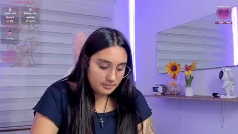 caroline_rodriguez_9 online show from May 14, 2026, 8:48 pm
