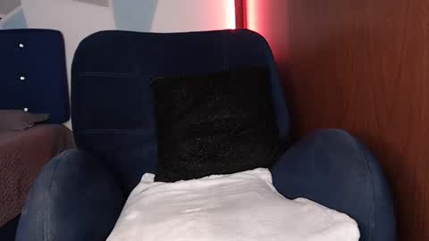 Snapshot of carolineblich chatting on February 27, 2026, 8:09 pm Carolin Blich online show from February 27, 2026, 8:09 pm