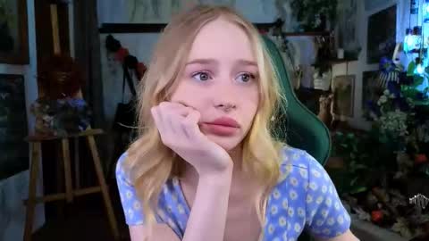 Caroline online show from November 15, 2025, 11:29 am