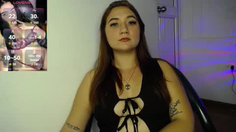 Snapshot of carolinee_fooox chatting on March 4, 2026, 8:04 pm carolinee_fooox online show from March 4, 2026, 8:04 pm