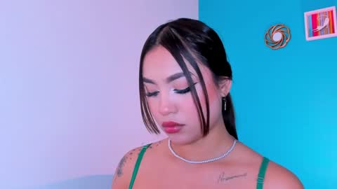 CarolineeGarcia online show from February 6, 2025, 1:32 pm