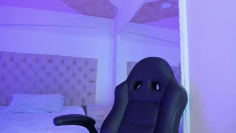 Caroline online show from March 14, 2026, 1:05 pm